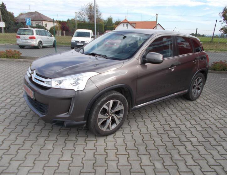 Citroën C4 Aircross 4
