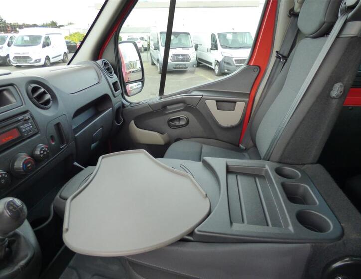 Renault Master 26