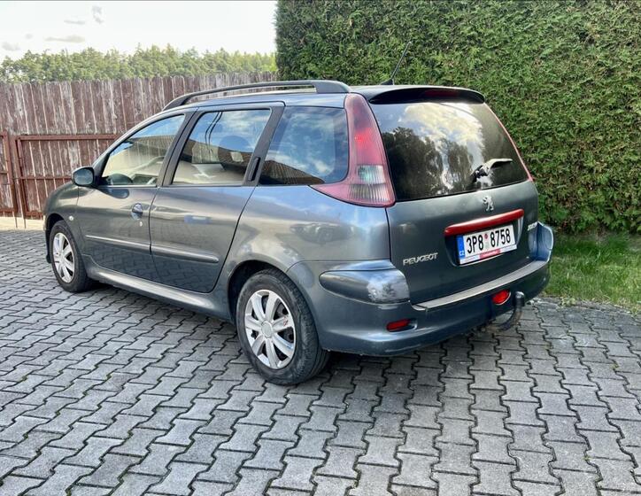 Peugeot 206 4