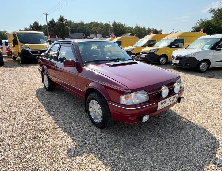 Ford Escort 10