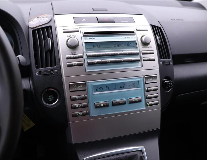 Toyota Corolla Verso 19