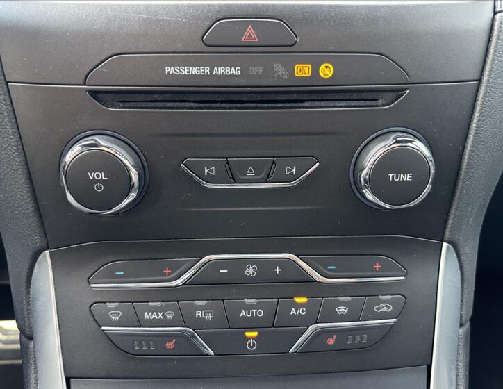 Ford S-MAX 40
