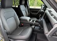 Land Rover Defender 18