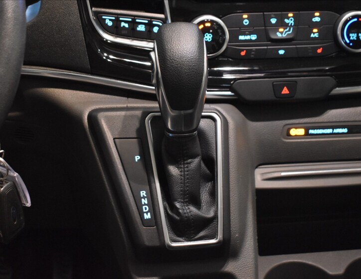 Ford Tourneo Custom 15