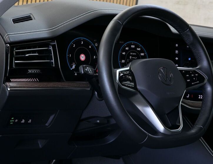Volkswagen Touareg 13