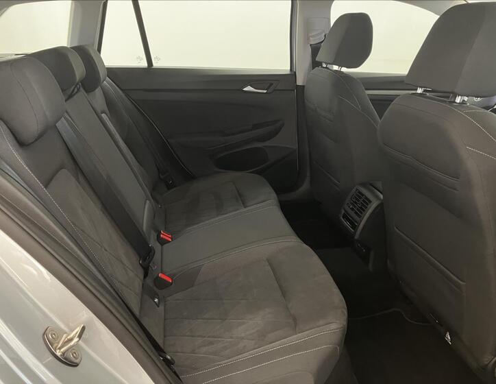 Volkswagen Golf 21