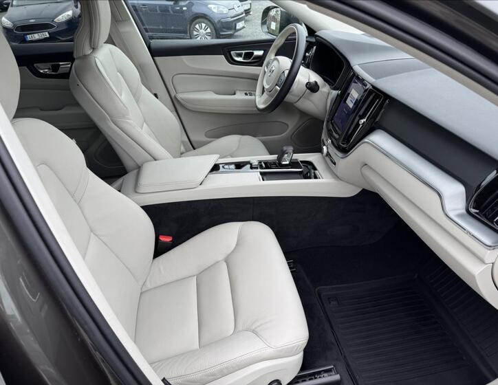 Volvo XC60 12