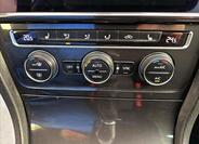 Volkswagen Golf 17