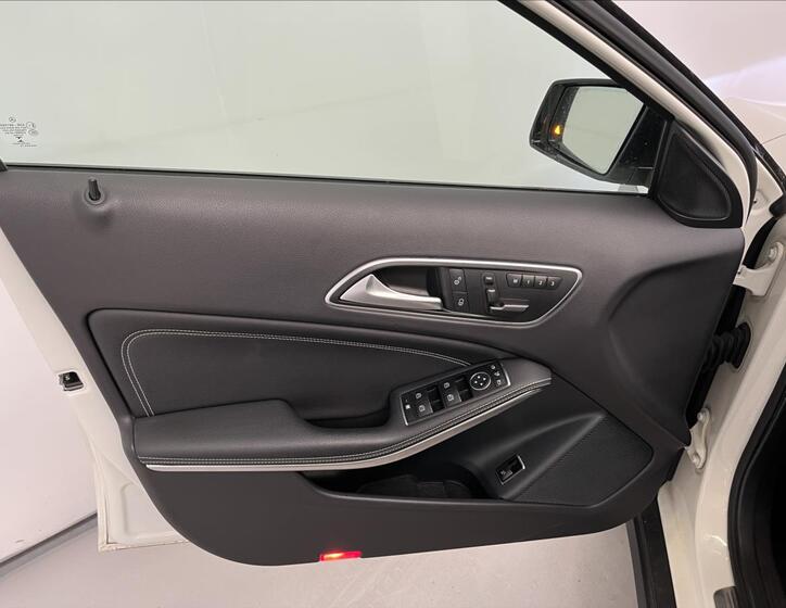 Mercedes-Benz GLA 23