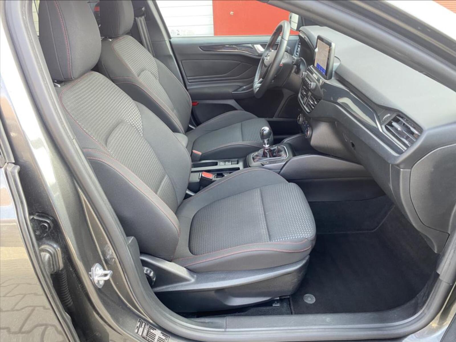 Ford Focus 18