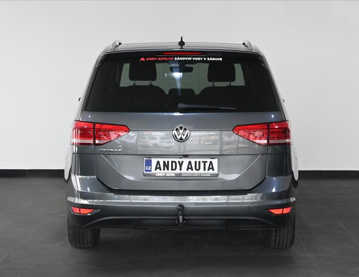 Volkswagen Touran 4