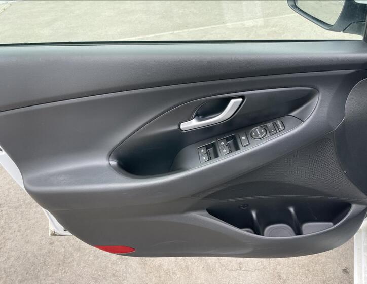 Hyundai i30 14