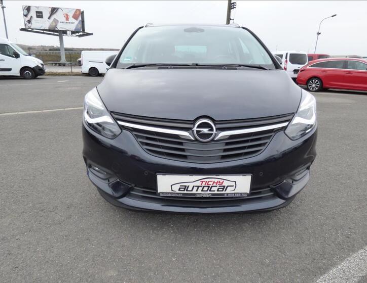 Opel Zafira 8