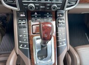Porsche Cayenne 30