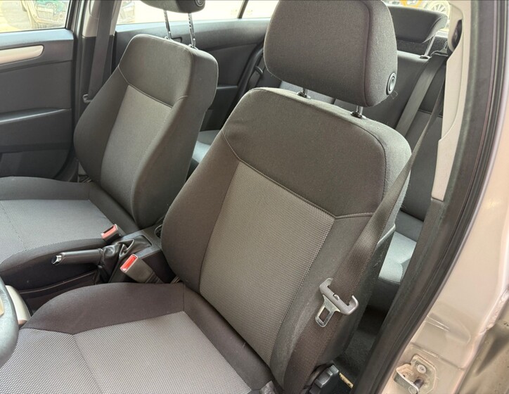 Opel Astra 11