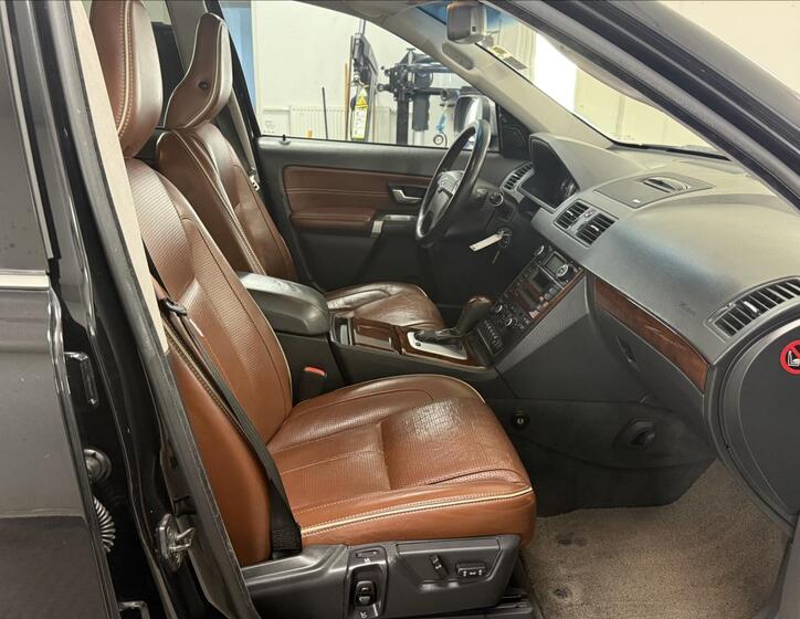 Volvo XC90 10