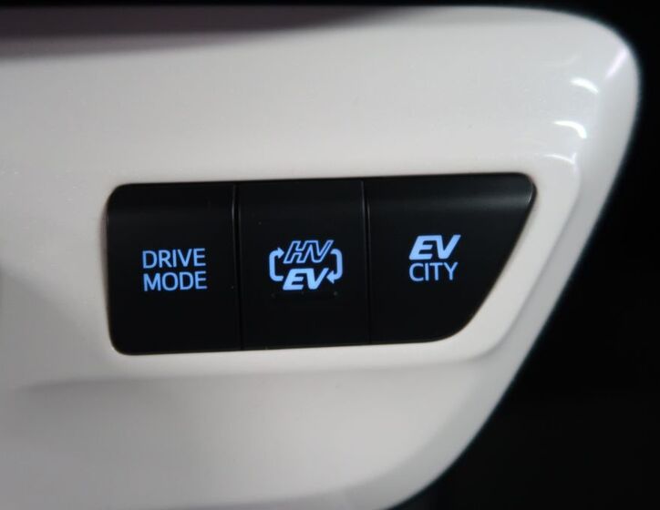 Toyota Prius 33
