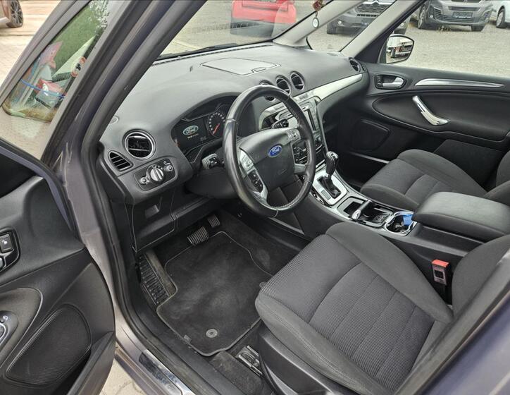 Ford Galaxy 8