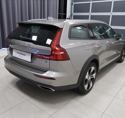 Volvo V60 4