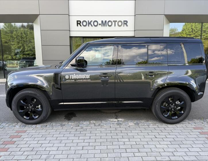 Land Rover Defender 1