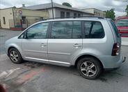 Volkswagen Touran 8