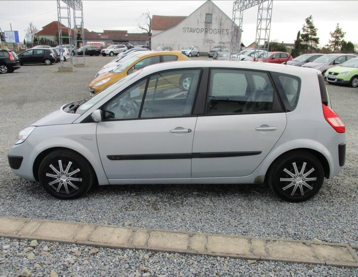 Renault Scénic 8