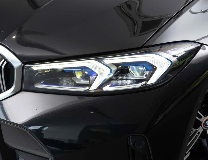 BMW Řada 3 8