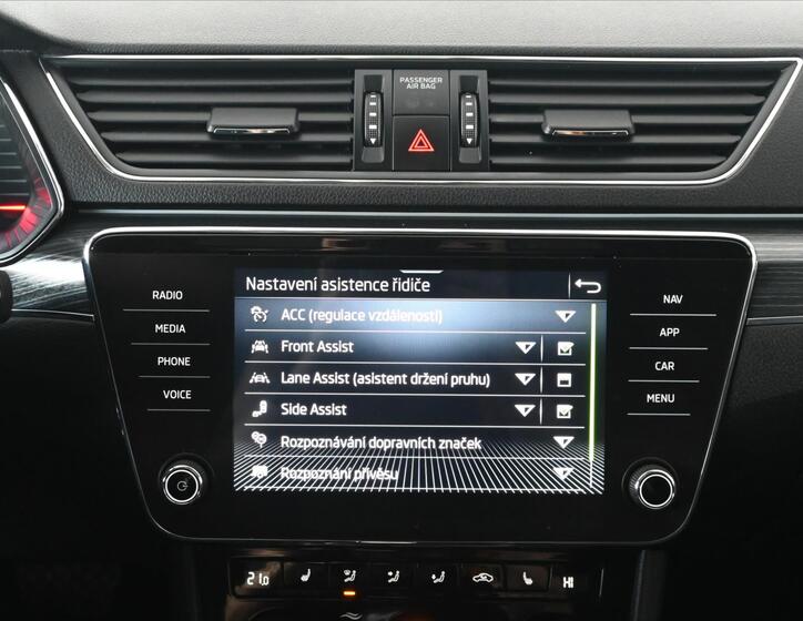 Škoda Superb 21