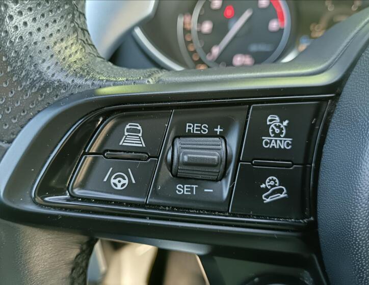 Alfa Romeo Stelvio 31