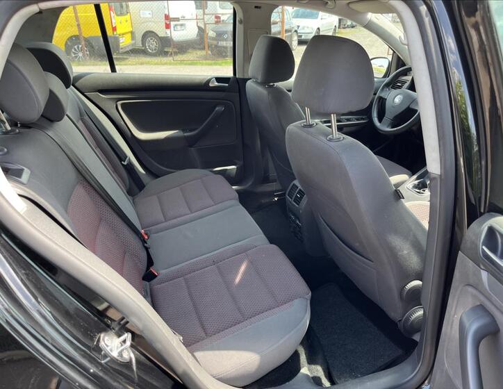 Volkswagen Golf 12
