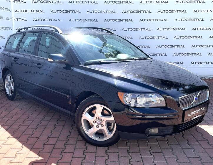 Volvo V50 1