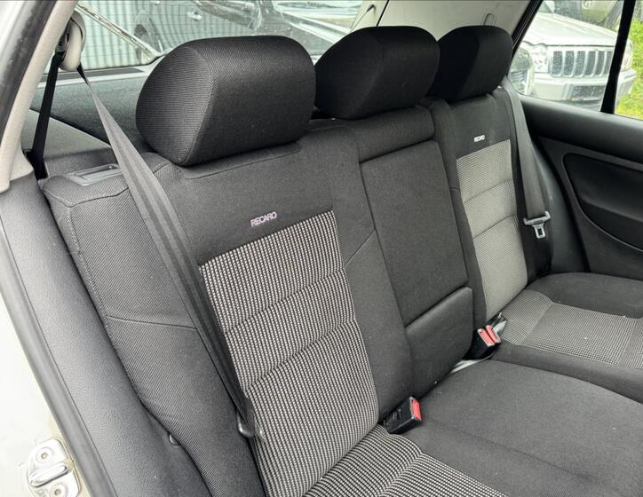 Volkswagen Golf 34