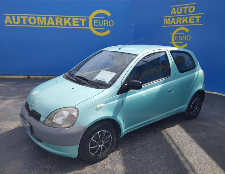 Toyota Yaris 1