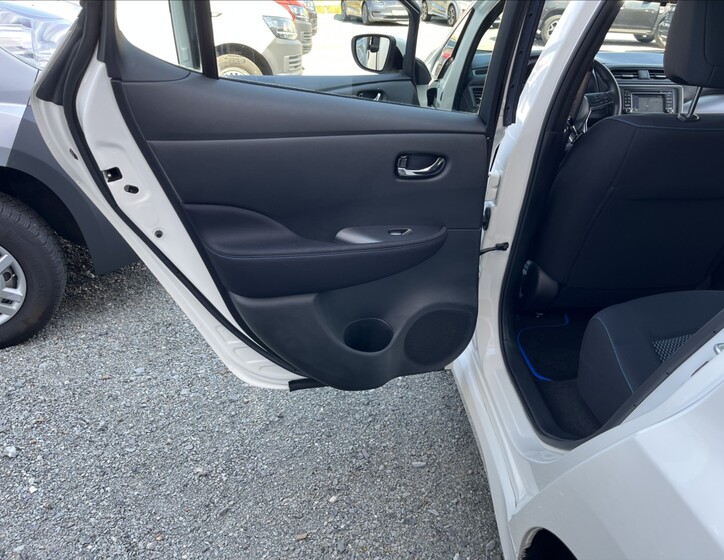 Nissan Leaf 45