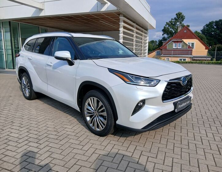 Toyota Highlander 8