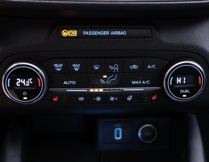 Ford Focus 27