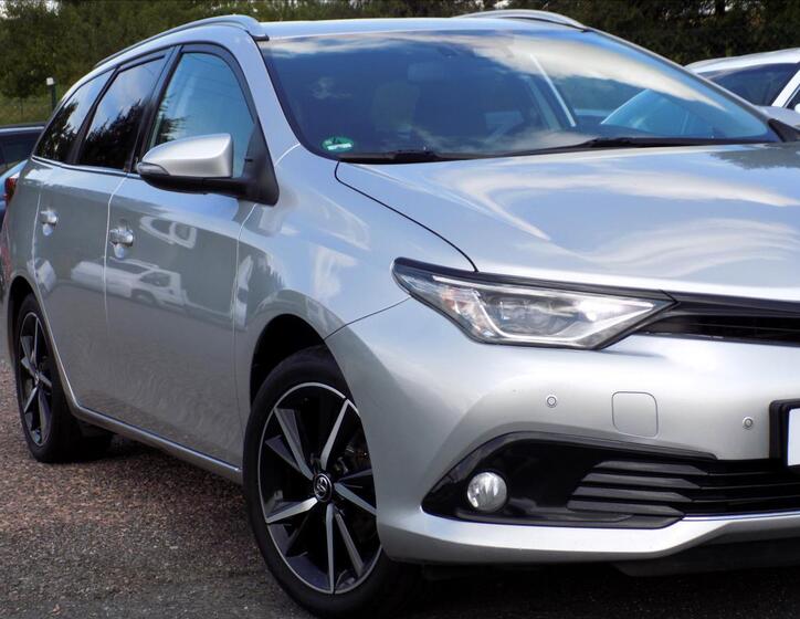 Toyota Auris 7