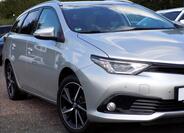 Toyota Auris 7