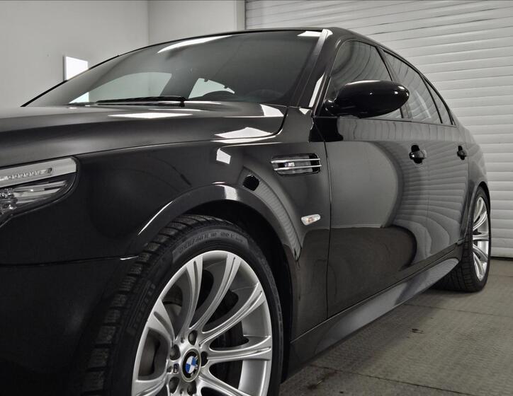 BMW M5 36