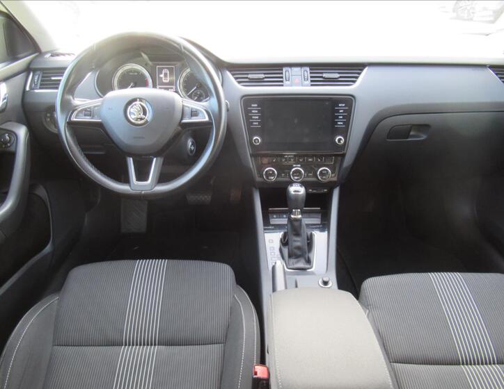 Škoda Octavia 9