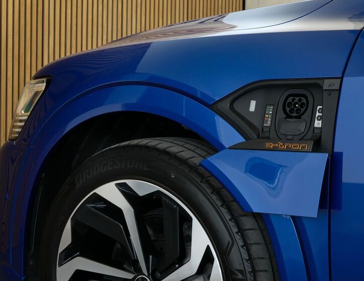 Audi e-tron 11
