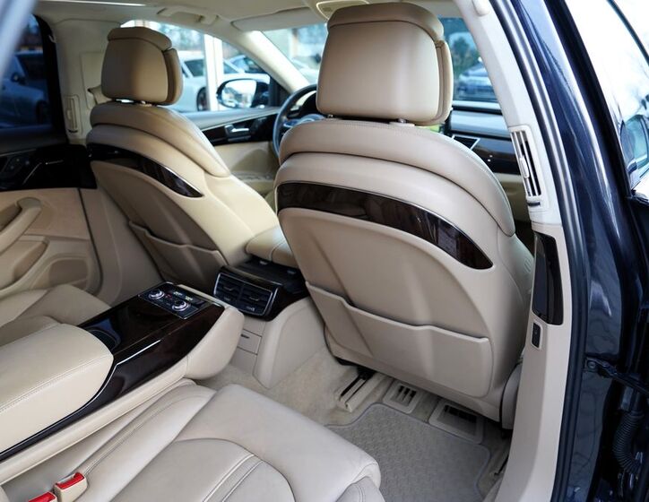Audi A8 34