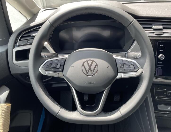 Volkswagen Touran 12