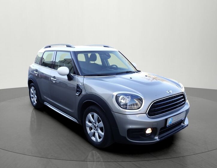 Mini Countryman 6