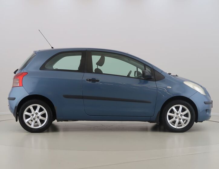 Toyota Yaris 4