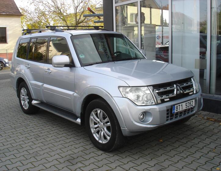 Mitsubishi Pajero 1