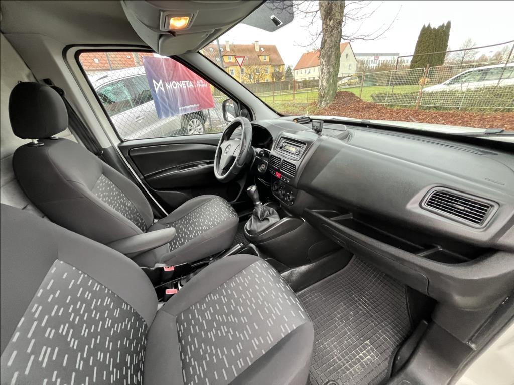 Opel Combo 21