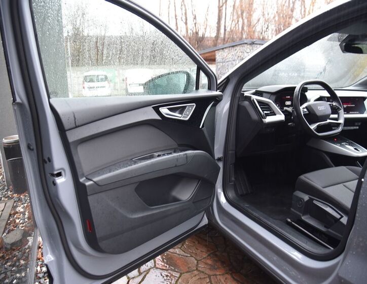 Audi Q4 11