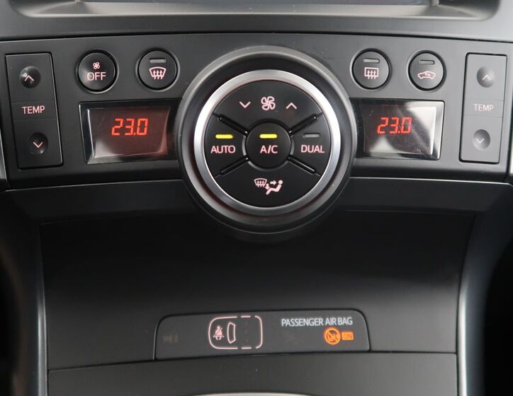 Toyota Verso 19