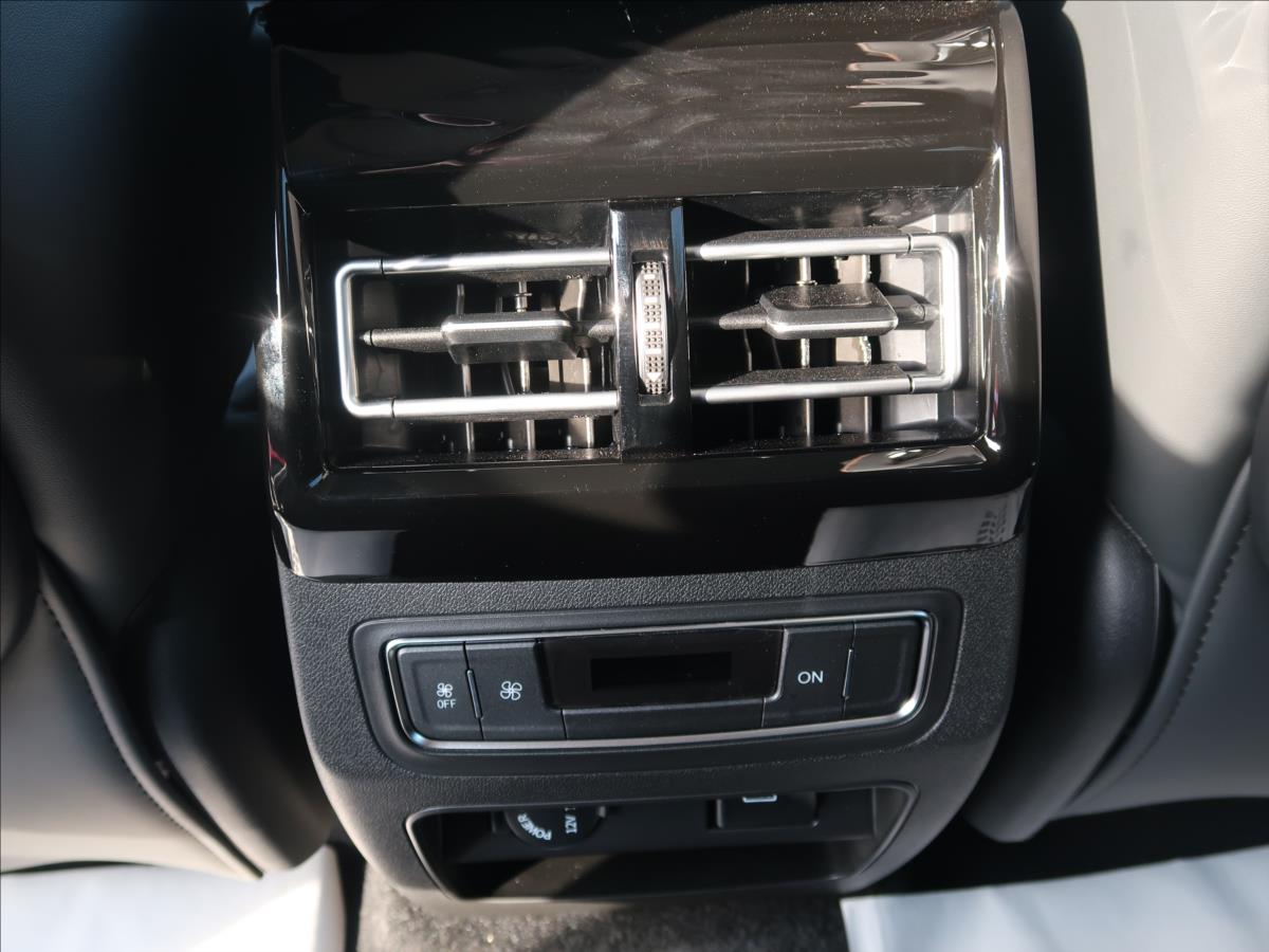 Dongfeng U-Tour